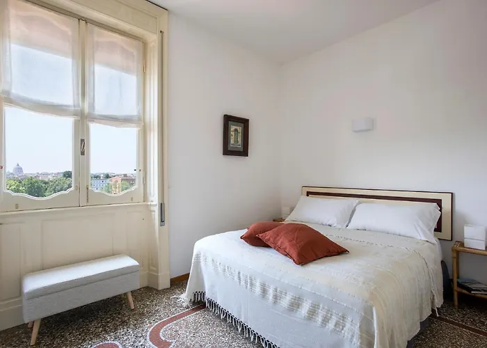 Apartment ""bright Floor Vatican & Tiber View, Steps From Olympic Stadium" Rom